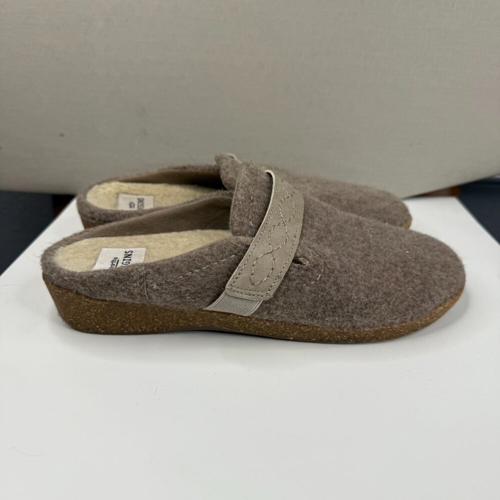 Earth Origin Slippers - Picture 3 of 7